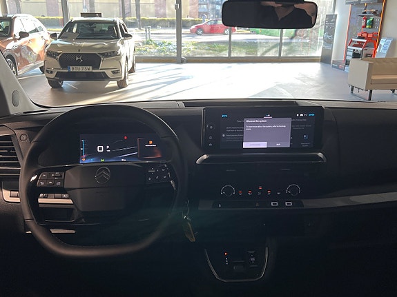 Citroen SpaceTourer 13 of 15