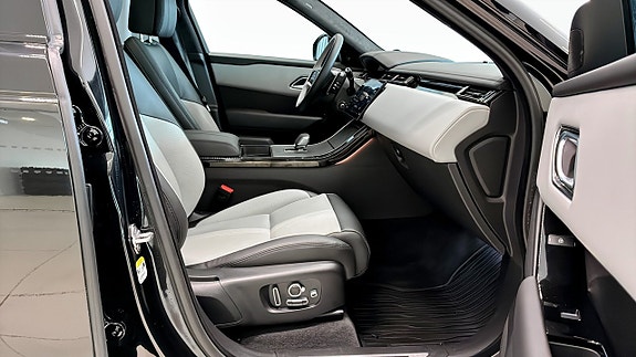 Land Rover Range Rover Velar 3 of 5