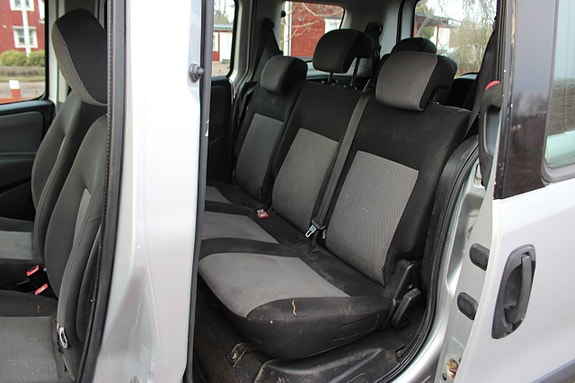 Fiat Doblo 6 of 8