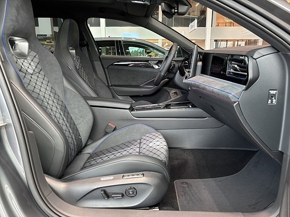 Volkswagen Passat 15 of 20