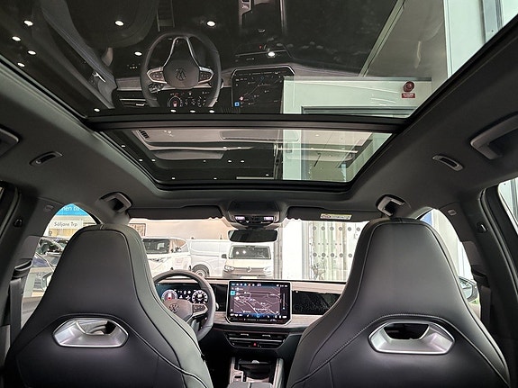 Volkswagen Passat 18 of 20