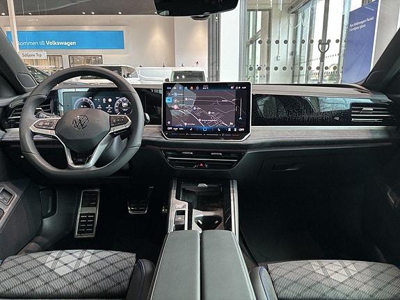 Volkswagen Passat 10 of 20