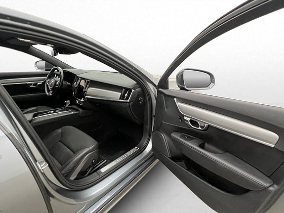 Volvo S90 22 of 30