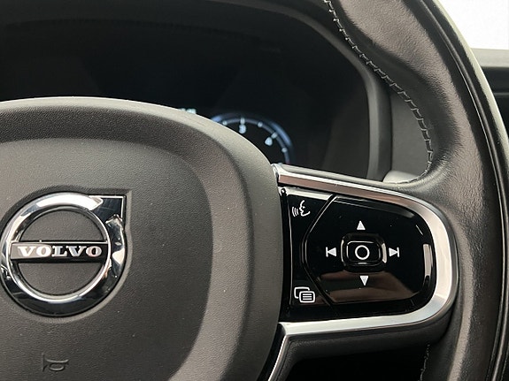 Volvo S90 14 of 30