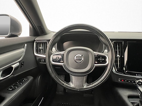 Volvo S90 11 of 30
