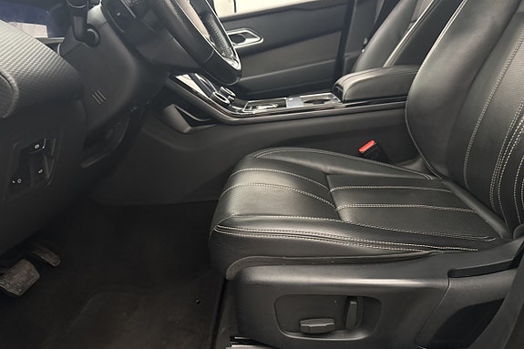 Land Rover Range Rover Velar 13 of 30