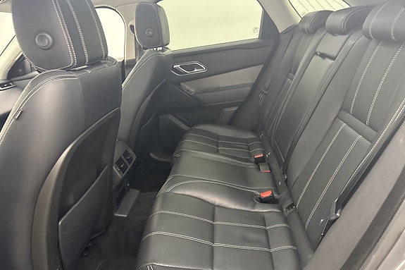 Land Rover Range Rover Velar 12 of 30