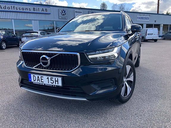 Volvo XC40 3 of 5