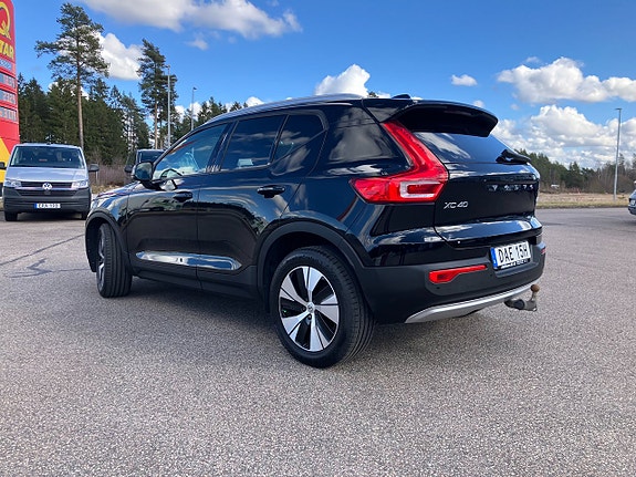 Volvo XC40 7 of 21