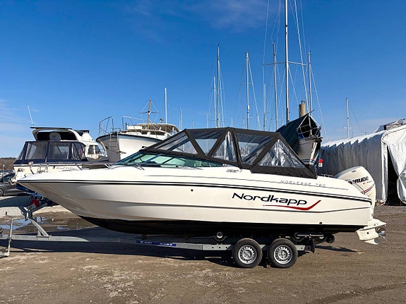Nordkapp 760 Noblesse Evinrude 250 -09 Bog Värmare Ankarspel