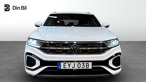 Volkswagen T-Roc 4 of 5