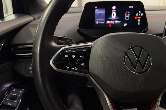 Volkswagen ID.4 GTX 11 of 29