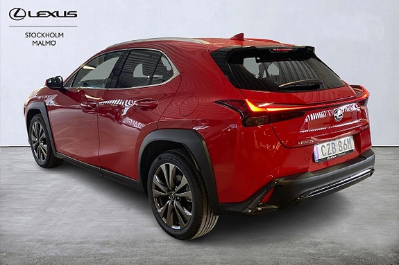Lexus UX250h 2 of 5