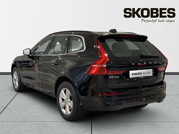 Volvo XC60 5 of 17