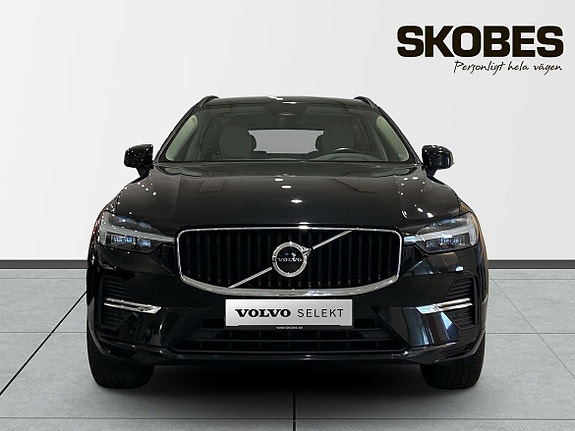 Volvo XC60 2 of 17