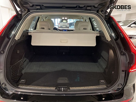 Volvo XC60 16 of 17