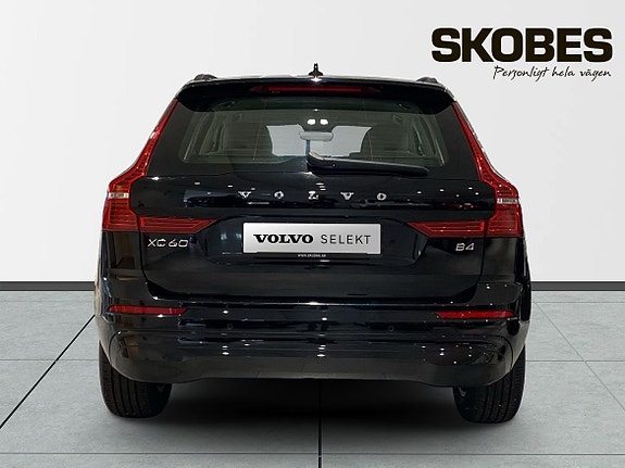 Volvo XC60 6 of 17