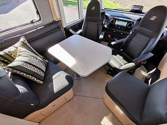 Hymer Masterline I 780 Blackline 9 of 24