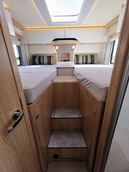 Hymer Masterline I 780 Blackline 14 of 24