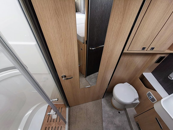Hymer Masterline I 780 Blackline 16 of 24