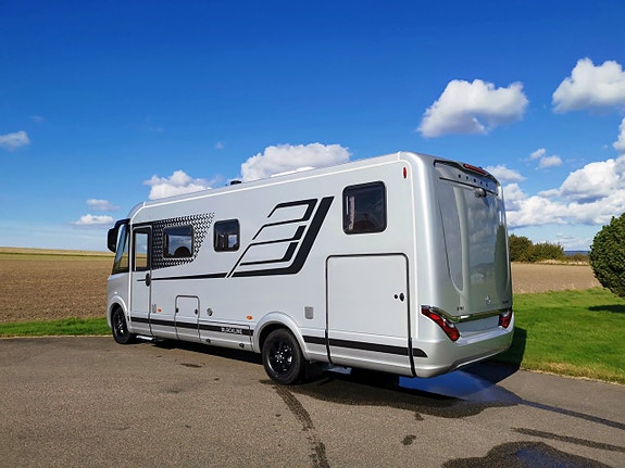 Hymer Masterline I 780 Blackline 2 of 24