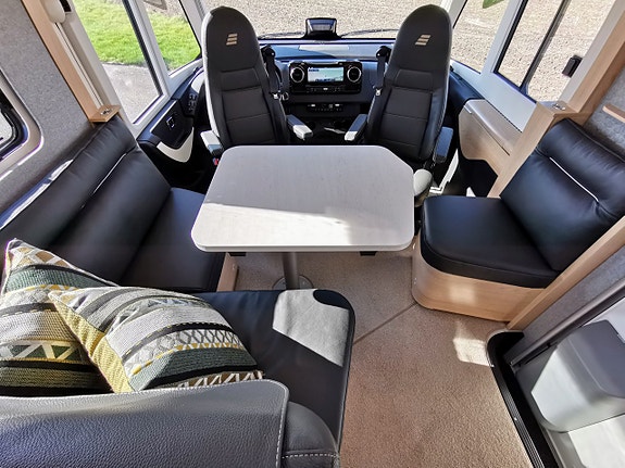 Hymer Masterline I 780 Blackline 3 of 24