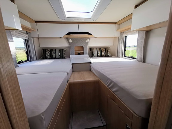 Hymer Masterline I 780 Blackline 5 of 24