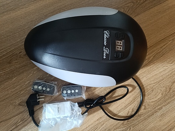 Product image 2 of 4