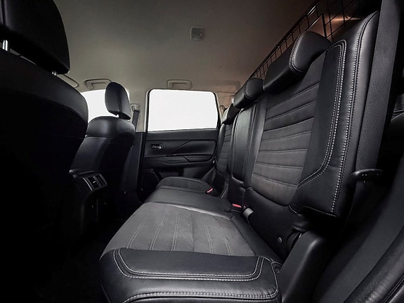 Mitsubishi Outlander 15 of 30