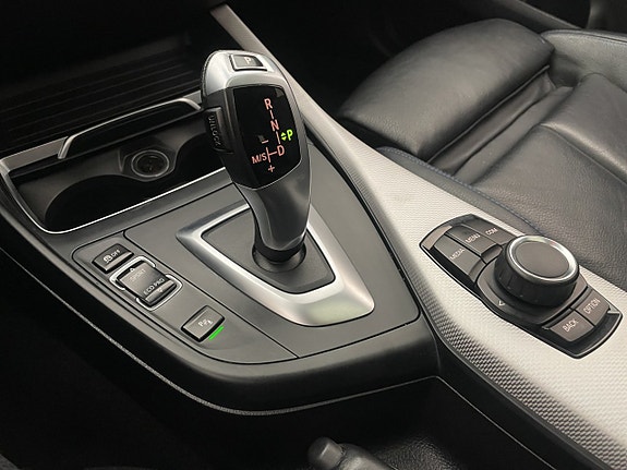 BMW 120 19 of 23