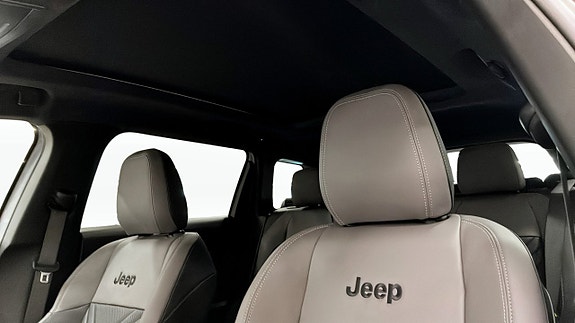 Jeep Compass 13 of 15