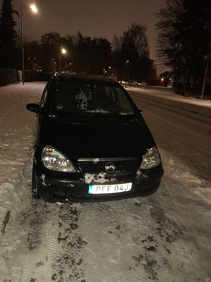 Mercedes-Benz A140 3 of 4