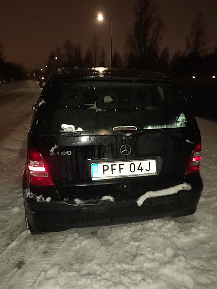 Mercedes-Benz A140 2 of 4