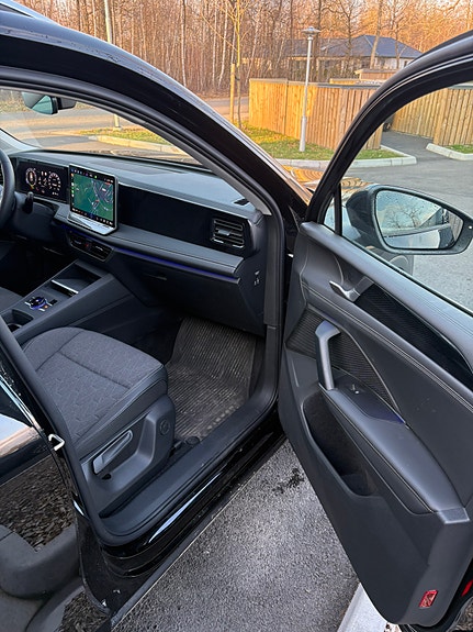 Volkswagen Tiguan 8 of 11