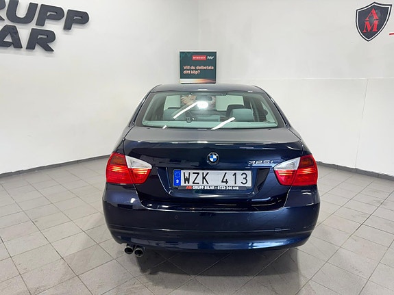 BMW 325i 8 of 17