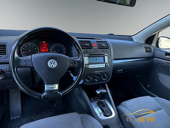 Volkswagen Golf V 8 of 10