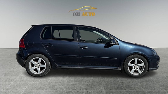 Volkswagen Golf V 3 of 10