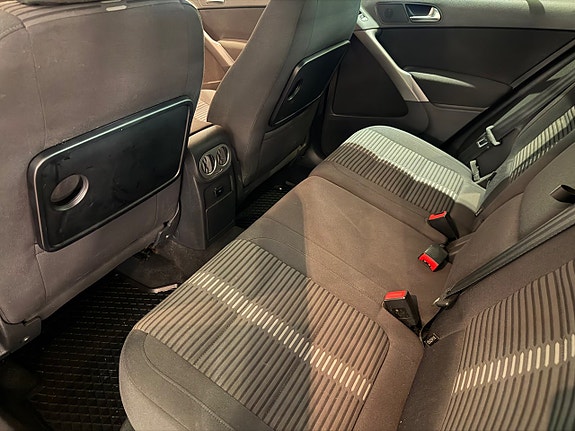 Volkswagen Tiguan 10 of 15