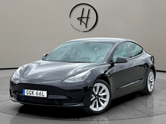 Tesla Model 3 2 of 30