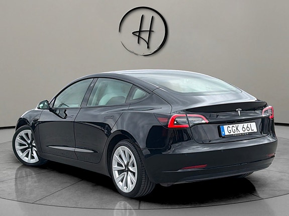 Tesla Model 3 5 of 30