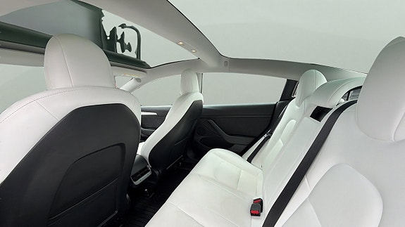 Tesla Model 3 12 of 30