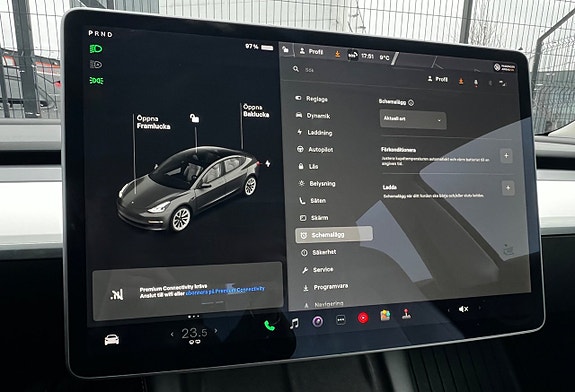 Tesla Model 3 23 of 30