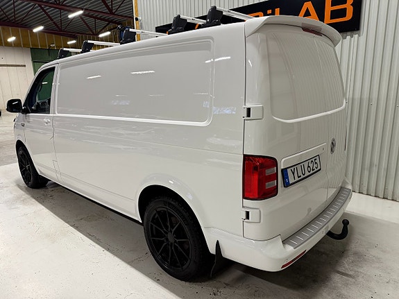 Volkswagen Transporter 5 of 16