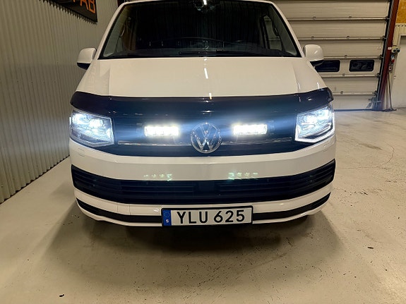 Volkswagen Transporter 4 of 16