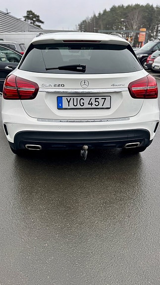 Mercedes-Benz GLA220 7 of 17