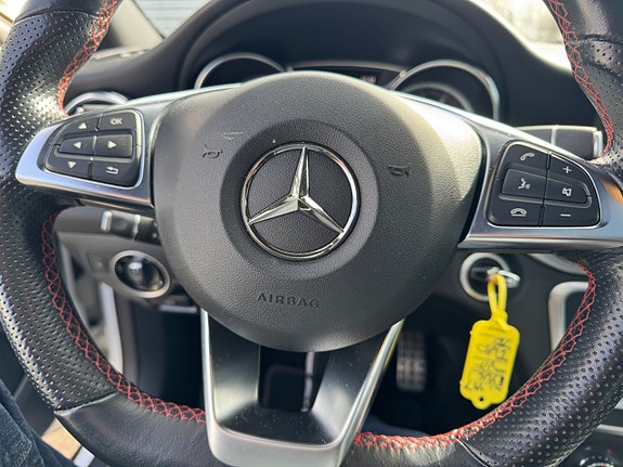 Mercedes-Benz GLA220 10 of 17