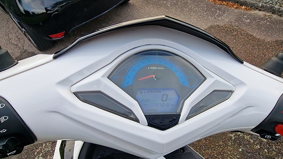 Viarelli Essenza 125cc 2 of 6