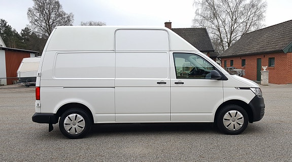 Volkswagen Transporter 8 of 25