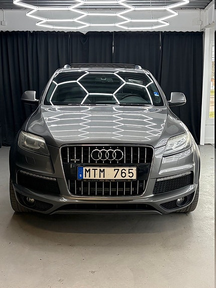 Audi Q7 11 of 14