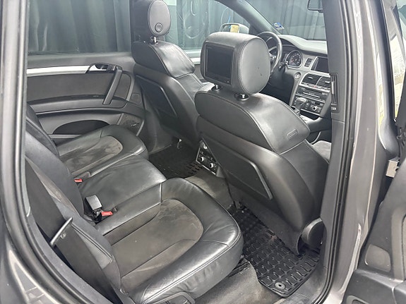 Audi Q7 8 of 14